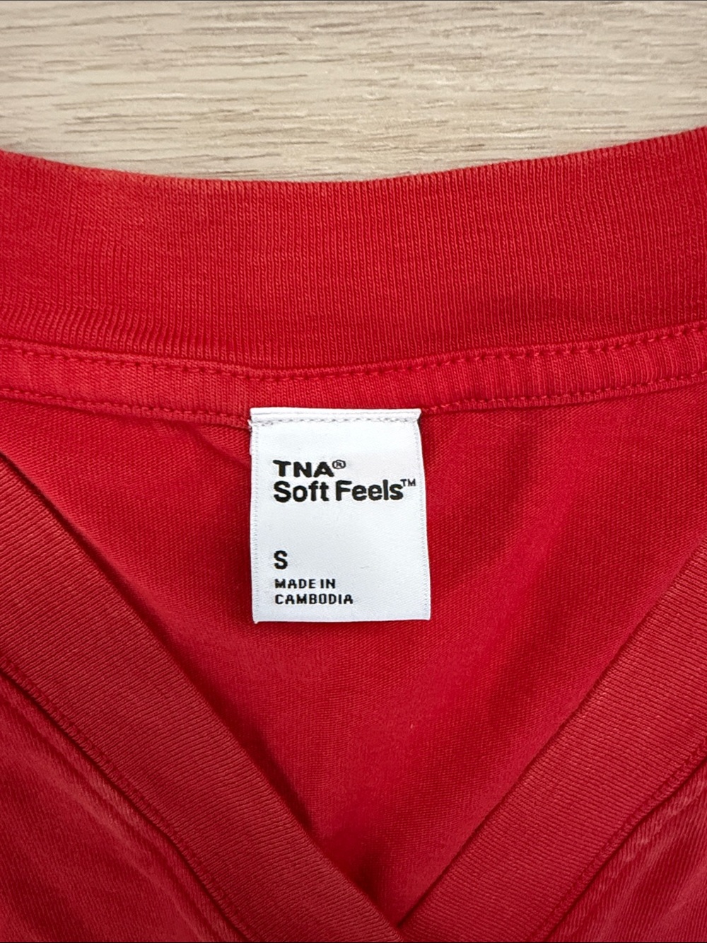 Aritzia Red Short Sleeve V-Neck Tee with Gold '67' Graphic - Picture 2 of 3